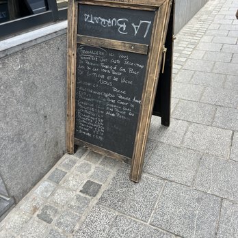 La Burrata - Menu board outside - Italian Near Me - Brussels, BRU La Burrata - Menu board outside - Italian Near Me - Brussels, BRU