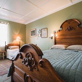 Gilded Drifter Inn - The Harte Room From $70/night - Hotels Near Me - Loyalton, California