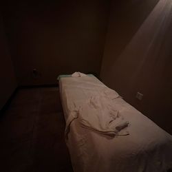 Lotus Health Spa - Single Massage Room