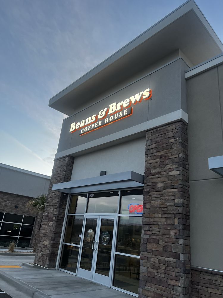 Beans & Brews Coffee House Logo