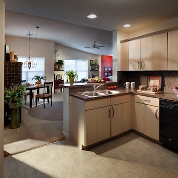 The Crest at Elm Tree - Dogwood Kitchen - Apartments Near Me - Mount Joy, Pennsylvania The Crest at Elm Tree - Dogwood Kitchen - Apartments Near Me - Mount Joy, Pennsylvania
