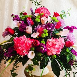 Ann's Bokay Korner Florist - Lovely arrangement with assorted roses, hydrangeas, and other flowers.