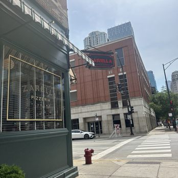 Zarella Pizzeria & Taverna - Italian Near Me - Chicago, Illinois