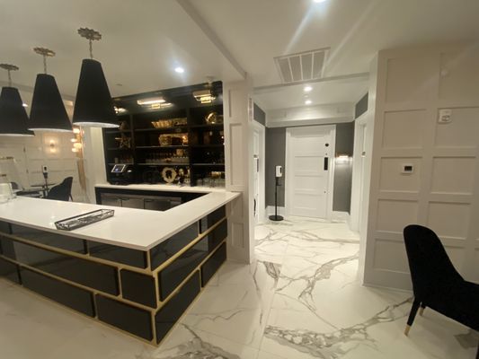 Water's Edge Centerport by null