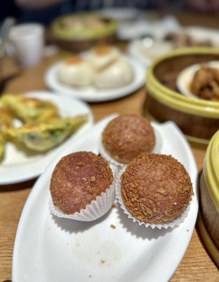 Hong Kong Bistro by null
