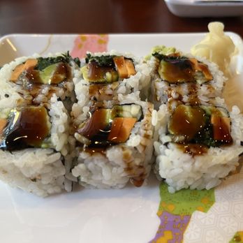 ZumoThai - Green roll loaded with veggies, sweet potato, spinach, avocado, and cucumber - Asian Fusion Near Me - Washington, DC, District of Columbia ZumoThai - Green roll loaded with veggies, sweet potato, spinach, avocado, and cucumber - Asian Fusion Near Me - Washington, DC, District of Columbia