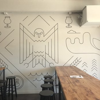 Headflyer Brewing - Pretty decor! - Breweries Near Me - Minneapolis, Minnesota
