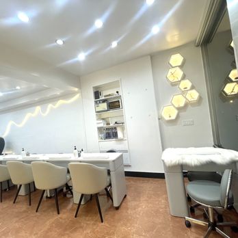 Nail Chic Salon - Nail Salons Near Me - Brooklyn, New York