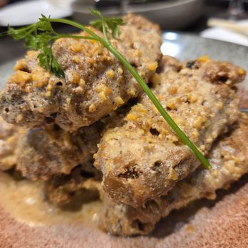 Yi Xin Cafe - Salted Egg Yolk Chicken Wings - Hong Kong Style Cafe Near Me - Honolulu, Hawaii Yi Xin Cafe - Salted Egg Yolk Chicken Wings - Hong Kong Style Cafe Near Me - Honolulu, Hawaii