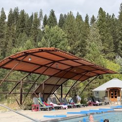 The Springs - Lounge chairs and architectural shade