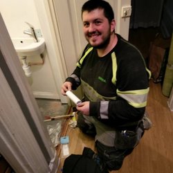 Cyklande Rörmokaren - Alexander Salts jobbar för Cyklande Rörmokaren AB på Östermalm