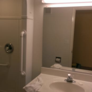 Motel 6 - ADA restroom - Hotels Near Me - Boise, Idaho Motel 6 - ADA restroom - Hotels Near Me - Boise, Idaho