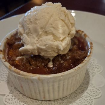Napkins - Fresh Peach crisp with vanilla ice cream - New American Near Me - Napa, California Napkins - Fresh Peach crisp with vanilla ice cream - New American Near Me - Napa, California