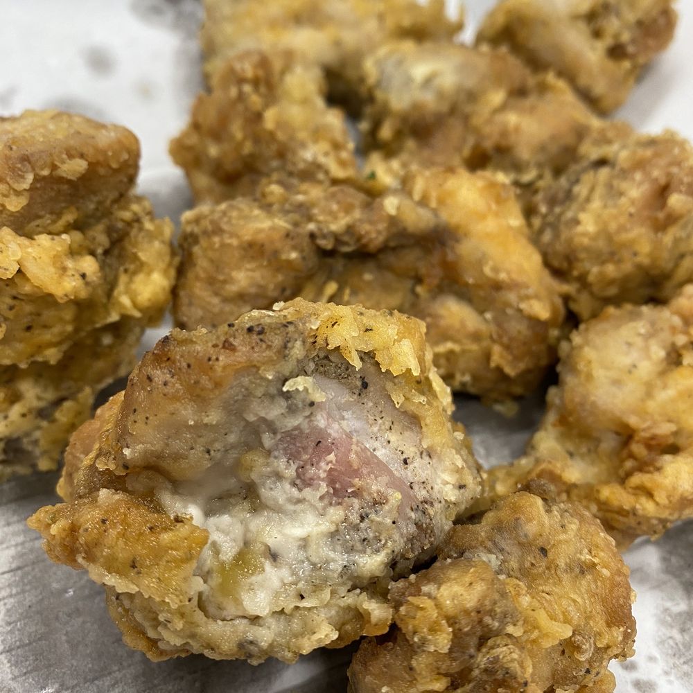Slimy, oily boneless wings. Slimy, oily boneless wings.