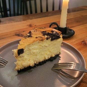 Rudolfo's - Oreo Cookie Cheesecake - Italian Near Me - Pacific Grove, California