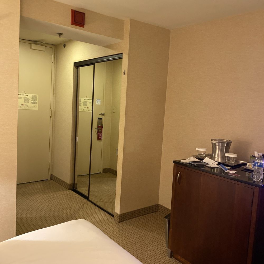 Entrance to king room.