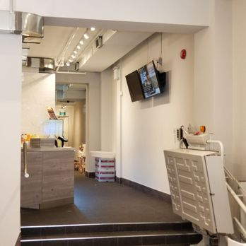 Pokéwave - Interior - Poke Near Me - Toronto, Ontario Pokéwave - Interior - Poke Near Me - Toronto, Ontario
