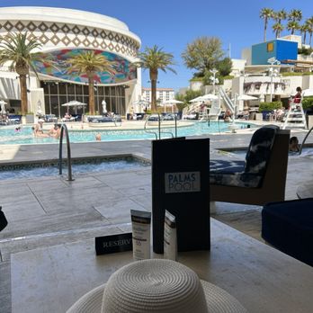 Palms Pool - Swimming Pools Near Me - Las Vegas, Nevada