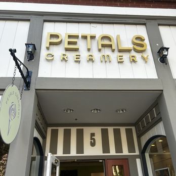 Petals Creamery - Outside - Ice Cream & Frozen Yogurt Near Me - Los Gatos, California Petals Creamery - Outside - Ice Cream & Frozen Yogurt Near Me - Los Gatos, California