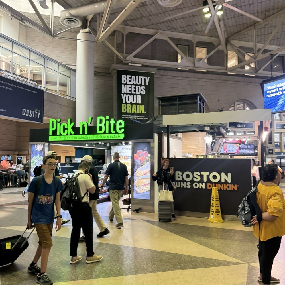 South Station - Train Stations Near Me - Boston, Massachusetts South Station - Train Stations Near Me - Boston, Massachusetts
