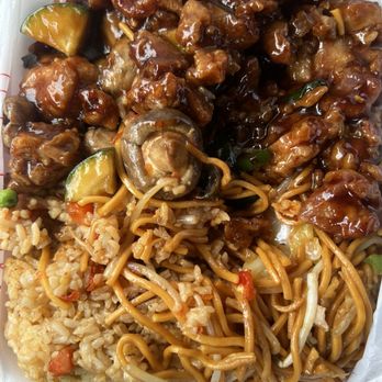 Hong Kong Express - rice chicken mushroom - Chinese Near Me - Stanton, California