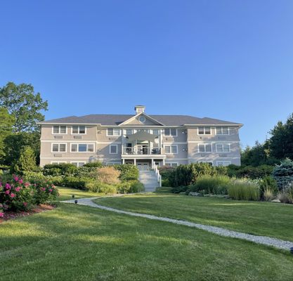 The Inn at Ocean's Edge by null