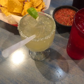 Cocina 52 - a margarita and chips on a table - Mexican Near Me - Jacksonville, Florida
