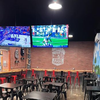 Front Street Food Trucks - Indoor dining area - Food Court Near Me - Coos Bay, Oregon Front Street Food Trucks - Indoor dining area - Food Court Near Me - Coos Bay, Oregon