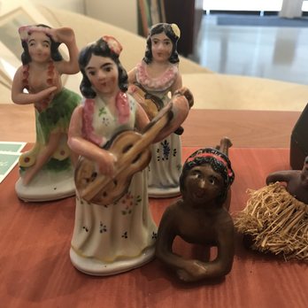Manu Antiques - Figurines the manager lined up for me to photograph and send to a friend. She was so sweet and really went out of her way for me. - Art Galleries Near Me - Honolulu, Hawaii Manu Antiques - Figurines the manager lined up for me to photograph and send to a friend. She was so sweet and really went out of her way for me. - Art Galleries Near Me - Honolulu, Hawaii