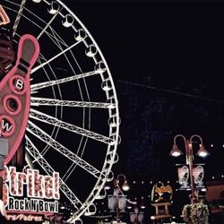 Strike Game Zone - Clifton Hill- with the sky wheel in the background