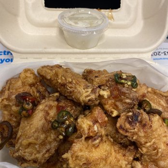 Good Chicken - 10 piece Garlic Chili chicken wings! Comes w/ pickled radish. Need more sauce but tasty & crunchy. - Korean Near Me - Honolulu, Hawaii