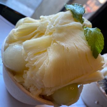 Oakobing - single-serve mango melon - Shaved Ice Near Me - Los Angeles, California Oakobing - single-serve mango melon - Shaved Ice Near Me - Los Angeles, California