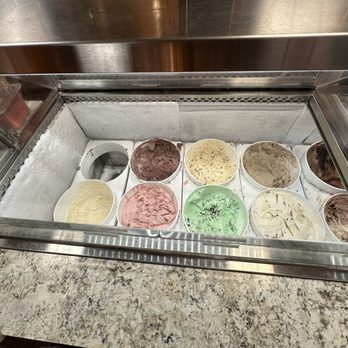 Plasko's Farm - Ice cream flavors August 2025 - Ice Cream & Frozen Yogurt Near Me - Trumbull, Connecticut