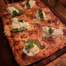 Bolognese Burrata Pizza Bolognese Burrata Pizza