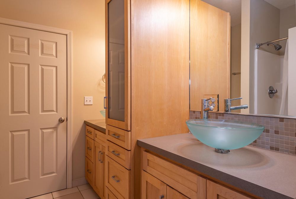 THE HAMPTONS LUXURY TOWNHOMES Updated September 2024 13 Photos