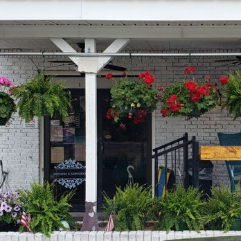 Memories & Marmalade - You drove all this way, so set a spell... - Bakeries Near Me - McEwen, Tennessee