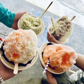 Lahaina Shave Ice - Sooo many good flavors! Including Matcha Green Tea Lahaina Shave Ice - Desserts Near Me - Honolulu, Hawaii Lahaina Shave Ice - Sooo many good flavors! Including Matcha Green Tea Lahaina Shave Ice - Desserts Near Me - Honolulu, Hawaii