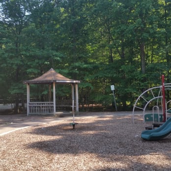 Mountain Way Park - Infant swings and gazebo - Parks Near Me - Morris Plains, New Jersey