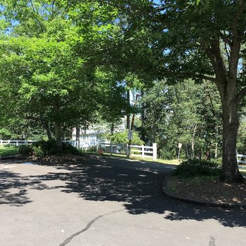 Wayne Morse Family Farm - Parking lot and entrance to grounds. - Parks Near Me - Eugene, Oregon Wayne Morse Family Farm - Parking lot and entrance to grounds. - Parks Near Me - Eugene, Oregon