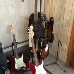 Campbellsville Pawn & Gun - Guitars