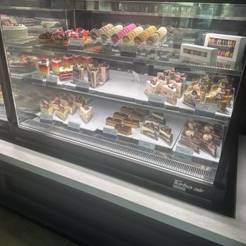 Paris Baguette - Refrigerated cake slices, macarons, full cakes available as well - Bakeries Near Me - Las Vegas, Nevada Paris Baguette - Refrigerated cake slices, macarons, full cakes available as well - Bakeries Near Me - Las Vegas, Nevada