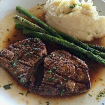 Vivace - The Filet with whipped garlic mashed potatoes and asparagus. - Italian Near Me - Tucson, Arizona