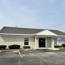 Express Alterations - New location near Taco Bell and kfc! Just 2 min down the road from the old location!
