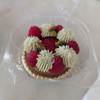 Hanna's Bakery & Cafe - Pistachio raspberry tart - Desserts Near Me - Bloomingdale, Illinois Hanna's Bakery & Cafe - Pistachio raspberry tart - Desserts Near Me - Bloomingdale, Illinois