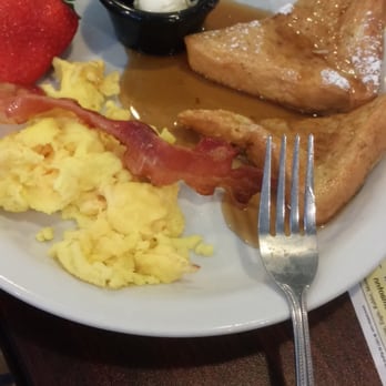 Ruperts at the Edge - Kids French toast breakfast - Breakfast & Brunch Near Me - Edgewater, Colorado Ruperts at the Edge - Kids French toast breakfast - Breakfast & Brunch Near Me - Edgewater, Colorado