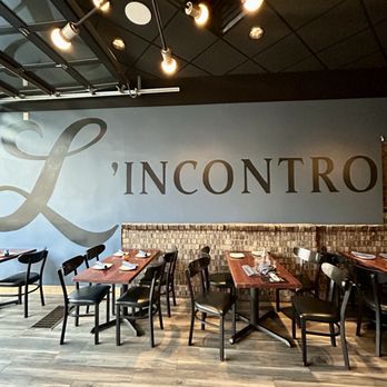 L'incontro - Dining area - Italian Near Me - Milwaukee, Wisconsin L'incontro - Dining area - Italian Near Me - Milwaukee, Wisconsin