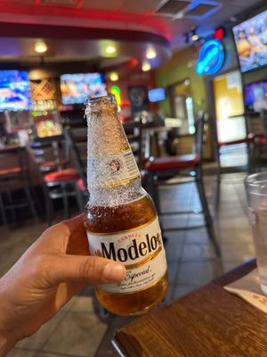 Applebee's Grill + Bar by null