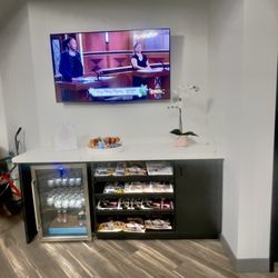 Smack and Tv offered.