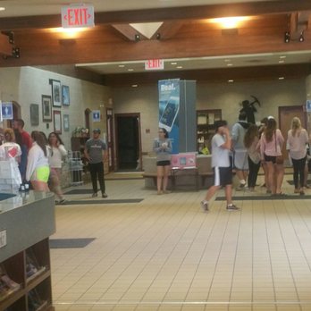 Rest Area - Spacious lobby - Rest Stops Near Me - Bruceton Mills, West Virginia