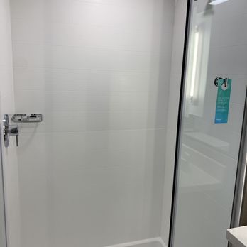 SpringHill Suites by Marriott Newark Downtown - Shower - Hotels Near Me - Newark, Delaware SpringHill Suites by Marriott Newark Downtown - Shower - Hotels Near Me - Newark, Delaware
